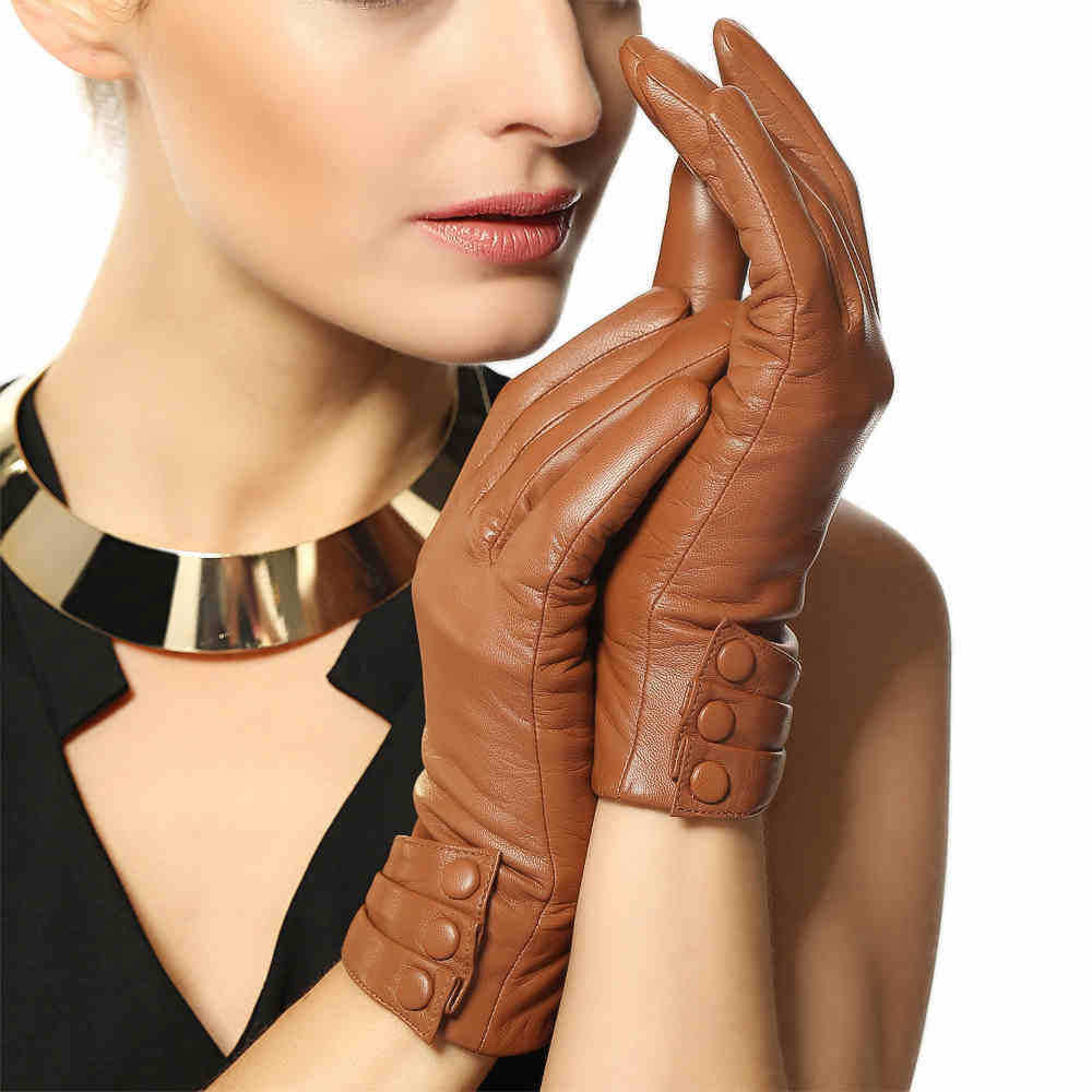 How to wash your dirty winter gloves