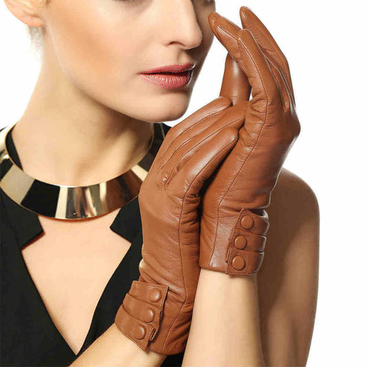 How to wash your dirty winter gloves